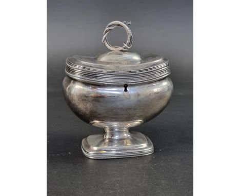 A Dutch William I tea caddy, hallmarked 1835 and for .833 standard. 