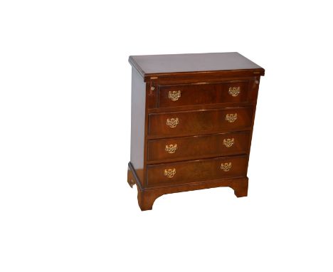 A Very Nice Bachelor Style Mahogany Chest of Four Drawers, Bracket Feet 