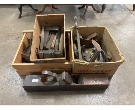 Assorted tools, including a vice and saws 