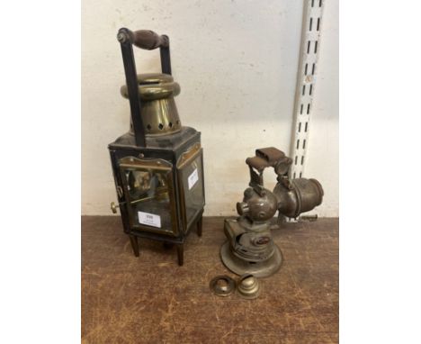 A carriage lamp and a burner 