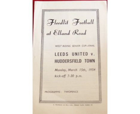 1954 WEST RIDING SENIOR CUP FINAL LEEDS UNITED V HUDDERSFIELD TOWN
15th March 1954 4 page programme slight folds
Ref W23