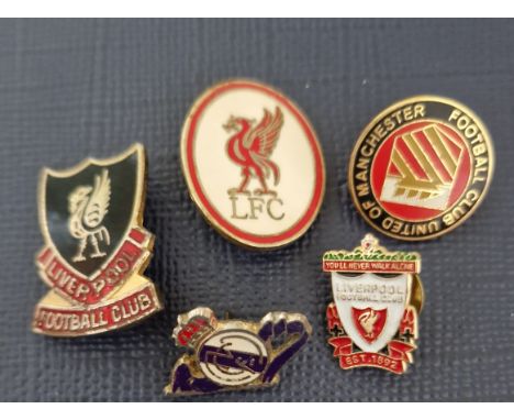 SMALL COLLECTION OF FOOTBALL BADGES INCLUDING LIVERPOOL
Ref MS