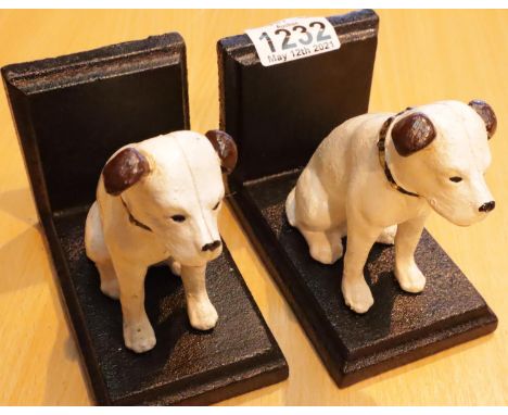Cast iron Nipper Dog pair of bookends, H: 14 cm. P&amp;P Group 1 (£14+VAT for the first lot and £1+VAT for subsequent lots) 