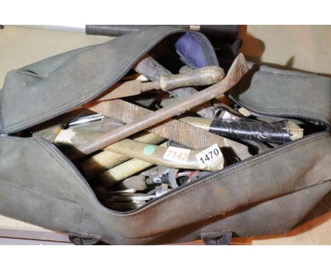 Bag of mixed tools. Not available for in-house P&amp;P, contact Paul O'Hea at Mailboxes on 01925 659133 