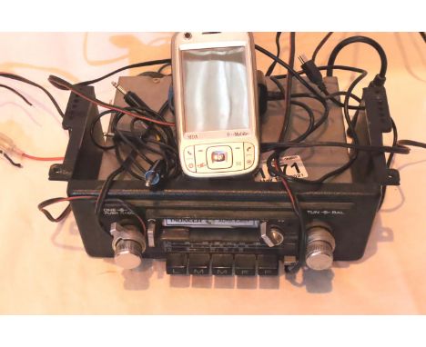 Vintage Pioneer car radio and a MDA mobile phone. P&amp;P Group 1 (£14+VAT for the first lot and £1+VAT for subsequent lots) 