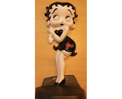 Cast iron Betty Boop doorstop, H: 36 cm. P&amp;P Group 2 (£18+VAT for the first lot and £3+VAT for subsequent lots) 