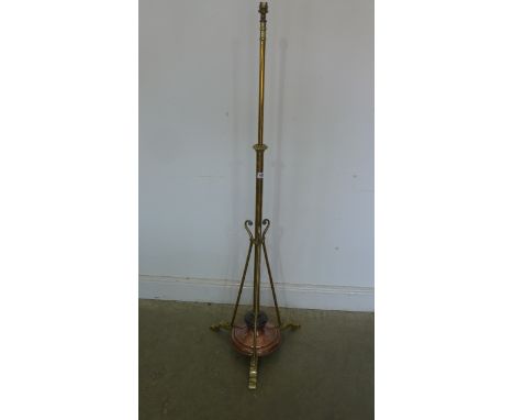 A brass conservatory lamp - Height 146cm