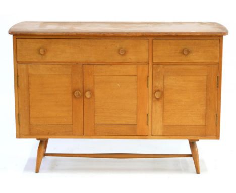 AN ERCOL WINDSOR SIDE BOARD, C1960'S, 124 X 81CM