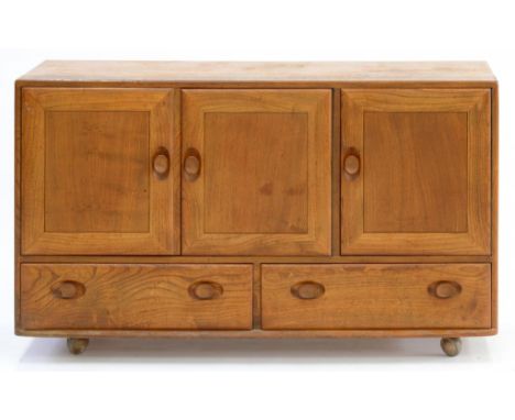 AN ERCOL WINDSOR SIDE BOARD, C1960'S, 130 X 75CM