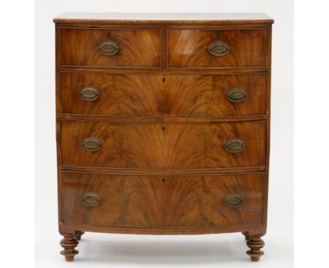 A VICTORIAN MAHOGANY BOW FRONTED CHEST OF DRAWERS, 115 X 99CM
