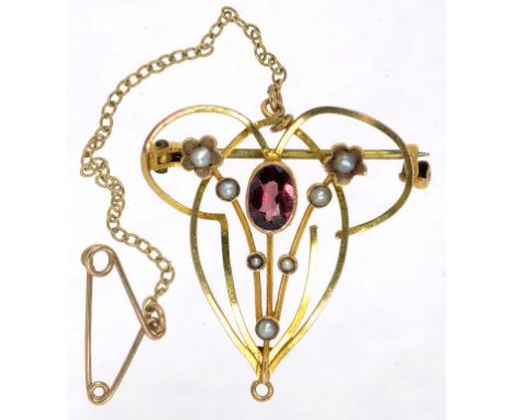 AN ART NOUVEAU GARNET, CULTURED PEARL AND GOLD OPENWORK BROOCH - PENDANT, MARKED 9CT, EARLY 20TH C, 2.8G
