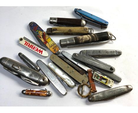 Collection of 19 vintage pocket pen knives please see images for details 