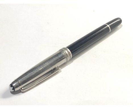 Montblanc Meisterstuck ball point pen, some light surface scraches to lid, body of pen is in good condition