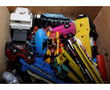 Box of assorted Diecast vehicles including Lesney, Corgi, Matchbox etc