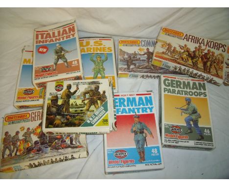 Large selection of Airfix model figures, some boxed, including US Marines, Commandos, Italian Infantry, German Infantry, Germ