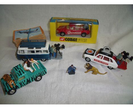 Corgi paramount Citroen DS Tour De France team managers car, small selection of die cast including Corgi Safari pick-up, Corg