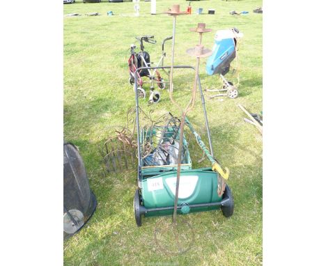 Garden sweeper, wall plant racks, small lanterns, rechargeable LED lamp, iron candlestick, etc.