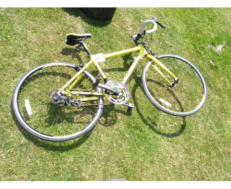 Carrera 6061 T6 "Corte Blade" Racing Bike, 14 speed. 