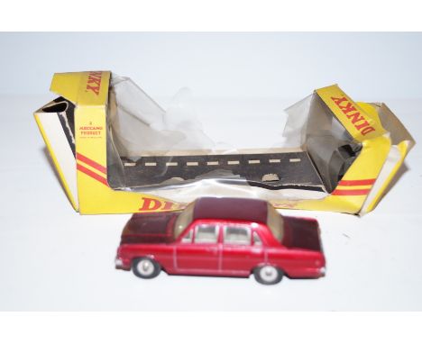 Dinky 101 Vauxhall victor (Model in good condition box distressed)