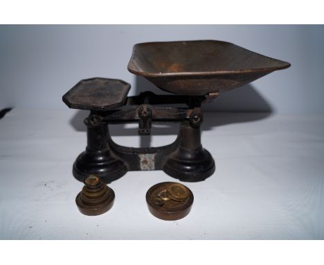 Set of cast iron balance scales &amp; weights