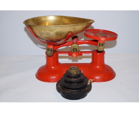 Set of victor balance scales &amp; weights