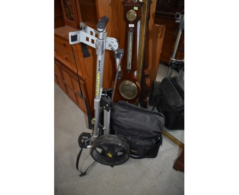 A golf caddy by Solo