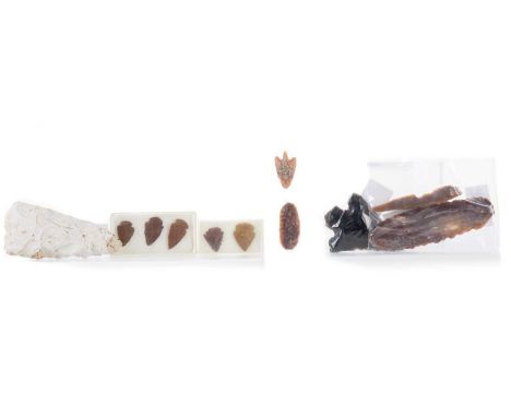 OBSIDIAN ARROW HEAD (WYOMING USA) AND FURTHER NEOLITHIC TOOLS including further arrow heads, two Saharan flint instruments, a