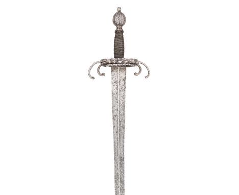 AN ITALIAN SWORD WITH ‘CRAB-CLAW’ HILT, EARLY 17TH CENTURY, POSSIBLY VENETIAN  ‡ with tapering blade of hollow-diamond sectio