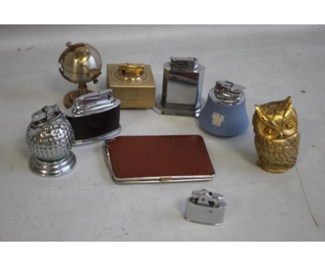 A COLLECTION OF VINTAGE TABLE LIGHTERS, to include a globe, an owl and Wedgwood Jasper type.