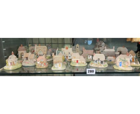 SHELF OF LILLIPUT LANE MODEL COTTAGES 