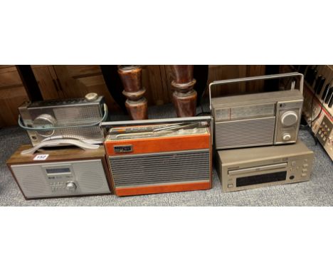 DAB RADIO, TEAC DVD PLAYER AND VINTAGE ROBERTS RADIO AND CASIO KEYBOARD