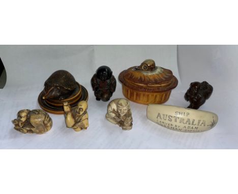 SELECTION OF CARVED WOOD AND RESIN NETSUKE AND SCRIMSHAW STYLE CARVED ORNAMENT 