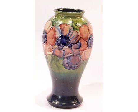 Large Moorcroft vase in the Green Anemone pattern, H: 23 cm. P&amp;P Group 2 (£18+VAT for the first lot and £2+VAT for subseq