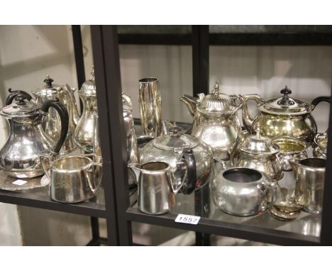 Large collection of mixed silver plated items. P&amp;P Group 3 (£25+VAT for the first lot and £5+VAT for subsequent lots) 