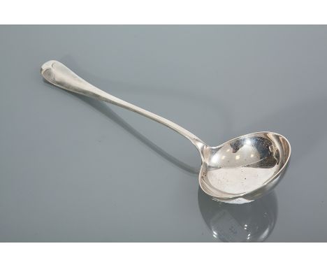 EDWARDIAN SILVER RATS TAIL PATTERN LADLE
maker John Round & Son Ltd. Sheffield 1907, approximately 268g, 31.5cm long