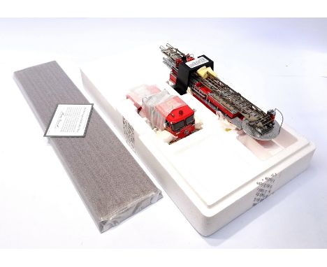 Franklin Mint, a boxed 1:32 scale 1965 Seagrave Articulated Fire Engine with Aerial Ladder with Wooden display stand and cert