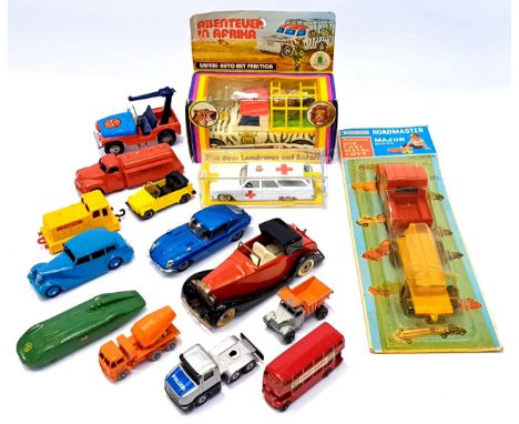 Dinky, Matchbox, Lone Star and similar, a mostly unboxed group to include Matchbox 26 Foden Cement Mixer, Lone Star Major Ser
