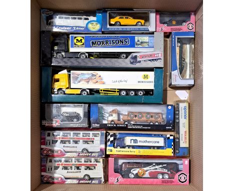 Lledo, Herpa, Oxford Diecast, Maisto and similar, a large constructed mostly boxed group comprising of Commercial, Promotiona