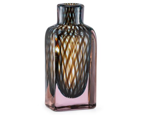 Vase   Antonio da Ros für Cenedese, Murano, um 1960 Manganfarbenes und farbloses, dickwandiges Überfangglas mit sich überlapp