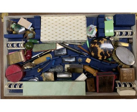 A case of small vintage novelty items etc.