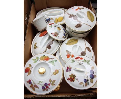 Selection of Royal Worcester oven to tableware mainly lidded tureens