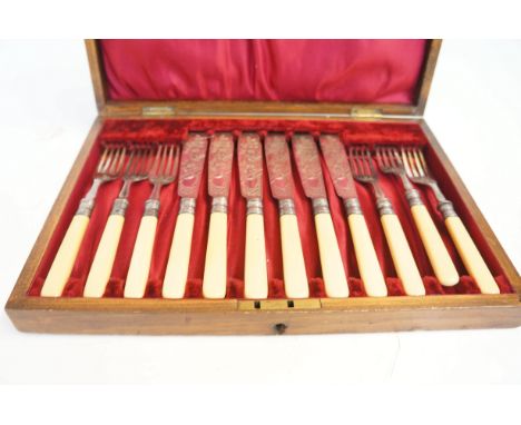 Vintage case flatware set