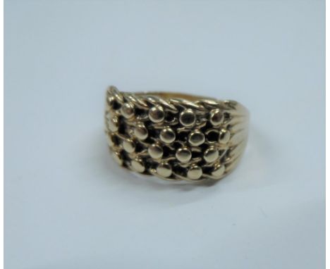 9ct gents gold ring,4.4 grams,          size Q 