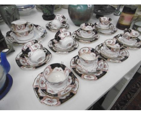VICTORIAN DECORATIVE TEA SERVICE