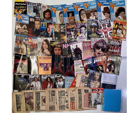 Approx 50 assorted music magazines to inc vintage copies of Pop Weekly, Sounds, NME, Muziek etc. Memorabilia to inc ABBA rela