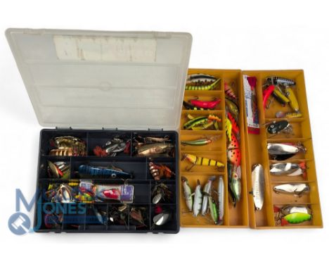 Fishing Lures Spoon Baits Plugs, a clean collection to include Toby lure Adu adjustable plugs, Heddon plugs - to include craz