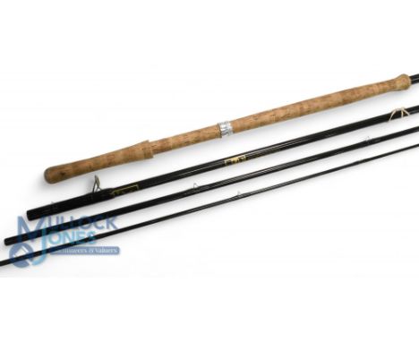 Burce &amp;Walker hand built carbon salmon fly rod - 176ft 6" 3pc, 29" detachable handle, alloy sliding reel fittings, lined 
