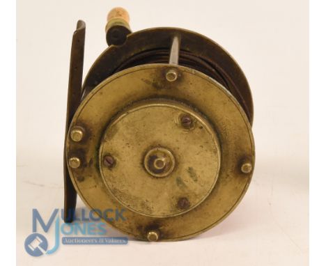 Unnamed brass reel 3" wide, 2" spool with notch to reverse straight crank arm, with horn handle, 3 pillar frame with bridge m