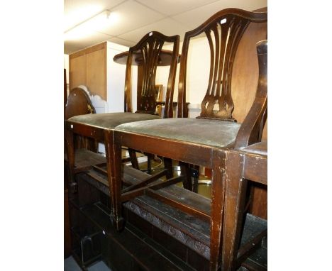 A PAIR OF ANTIQUE MAHOGANY SINGLE CHAIRS,  OF CHIPPENDALE STYLE ON STRAIGHT LEGS AND 'H' STRETCHERS 