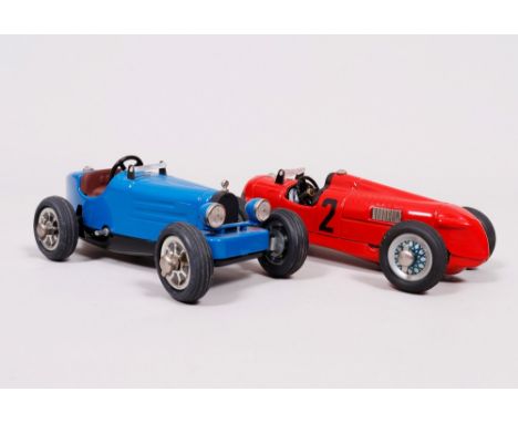 2 Modellautos, Schuco, 2. Hälfte 20.Jh. Studio-Serie, Blech, farbig lackiert, Bugatti 35B, Studio IV und Auto Union, Studio I